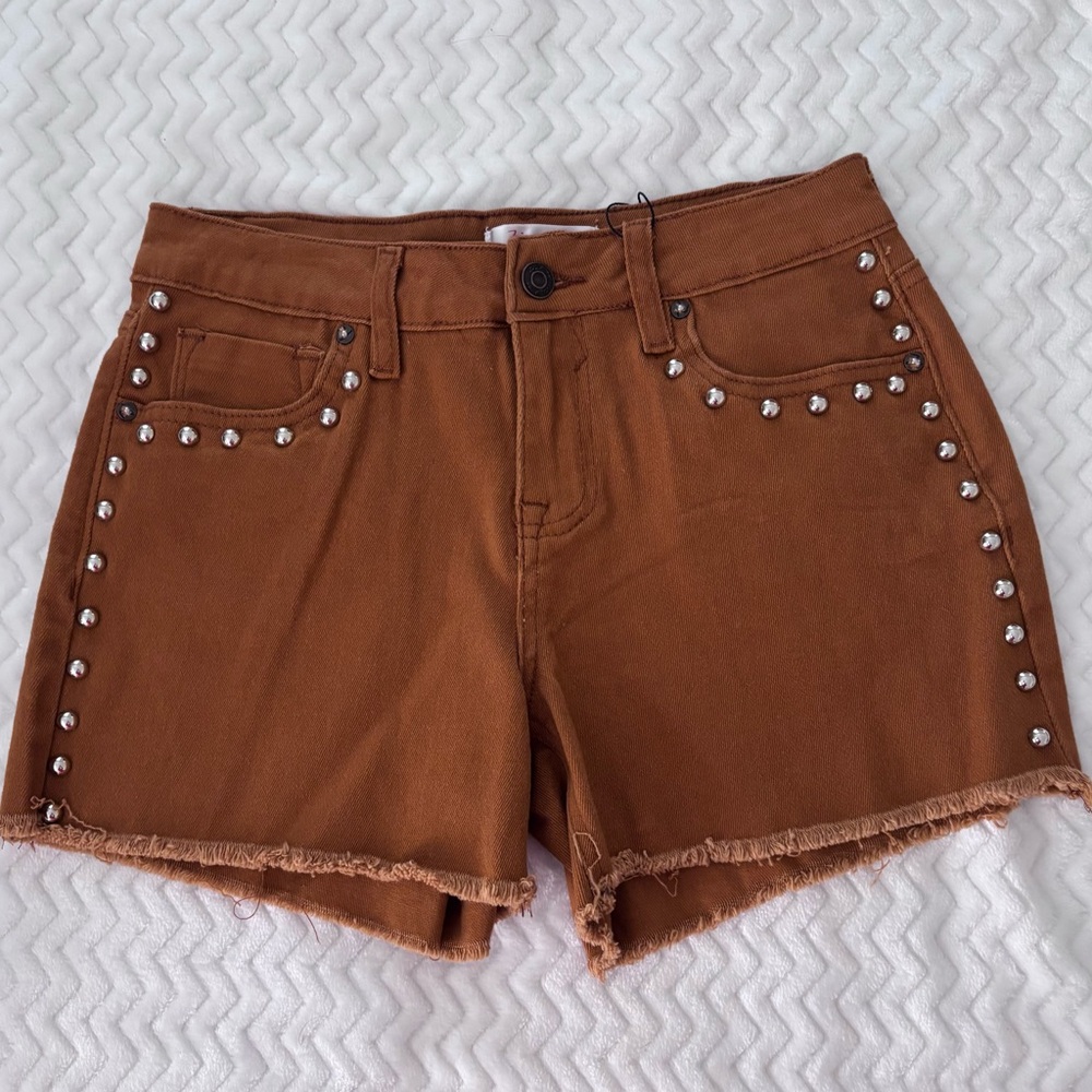 VIGOSS Shorts with Studs NWT